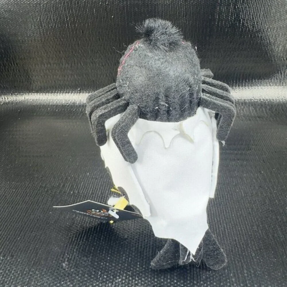Target Hyde &‎ EEK Featherly Friends Fabric Bird 2024 With Tags Figure Skitter